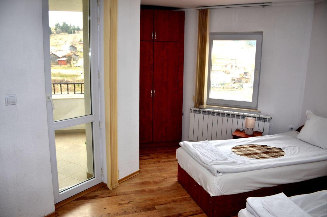 Family Hotel Daisy Borino Exterior foto