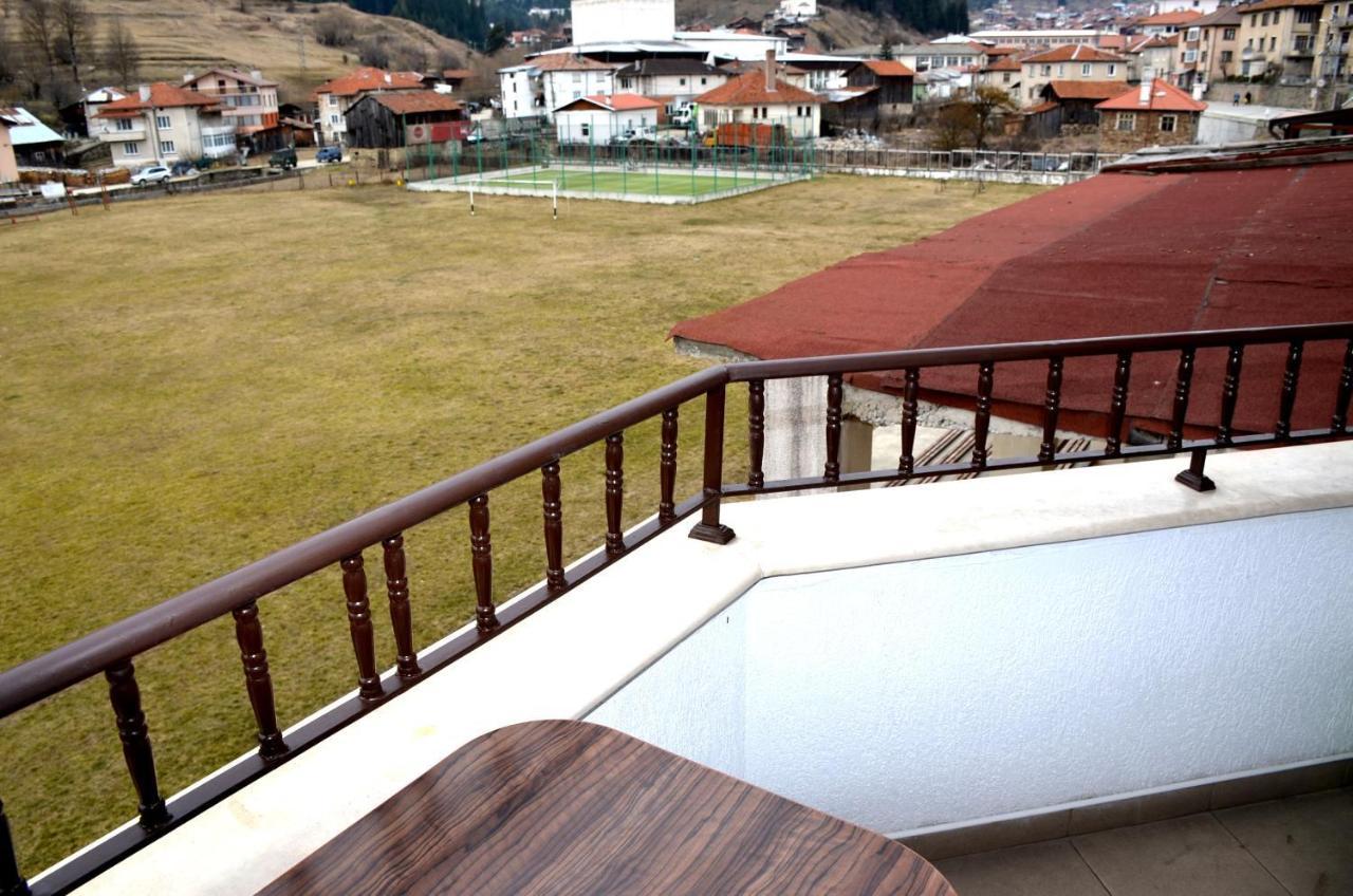 Family Hotel Daisy Borino Exterior foto