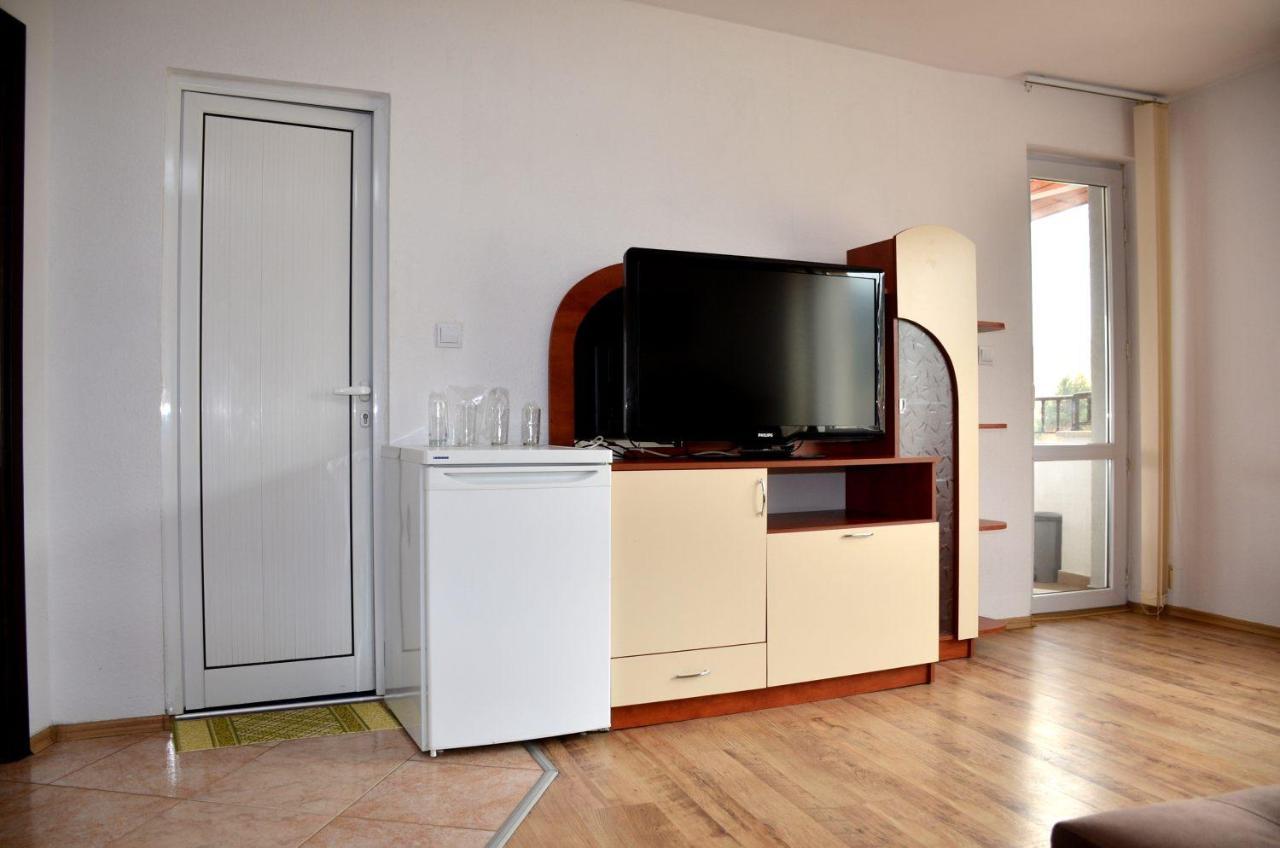 Family Hotel Daisy Borino Exterior foto